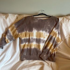 tie dye sweatshirt with an open back